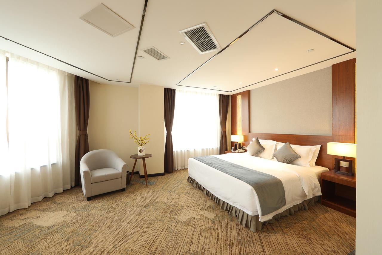 Zhi Hui Tang Feng Ze Hotel Chengdu Exterior photo